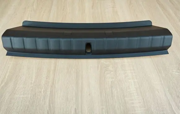 Trunk/boot sill cover protection
