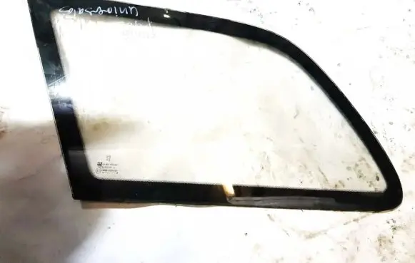 Peugeot 406 Rear side window