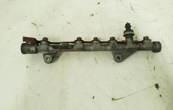 Fuel main line pipe