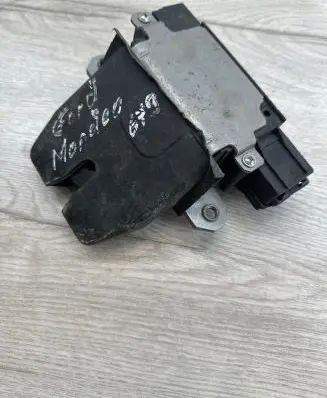 Tailgate/trunk/boot lock/catch/latch