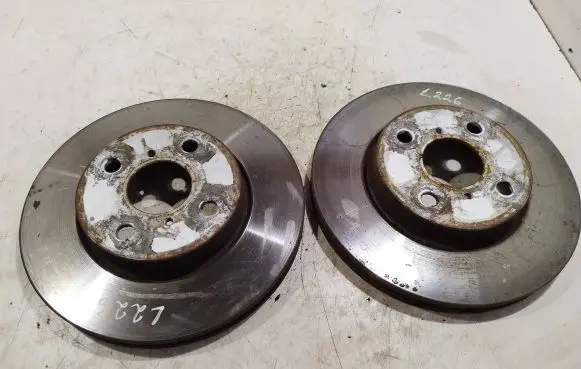 Toyota Yaris Front brake disc