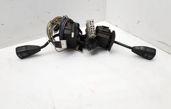 BMW 3 E36 Indicator stalk 8360909