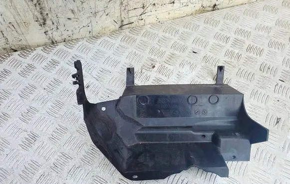 Renault Clio III Intercooler air guide/duct channel 8200468916