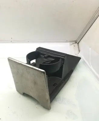 Volvo XC90 Cup holder 8674938