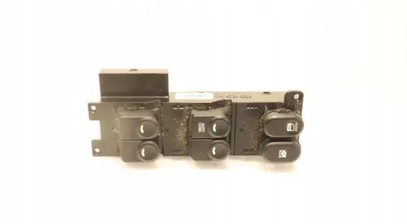 Hyundai i30 Electric window control switch 93570-2L010