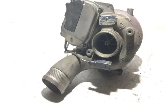 Audi A8 S8 D3 4E Turbo 059145702M