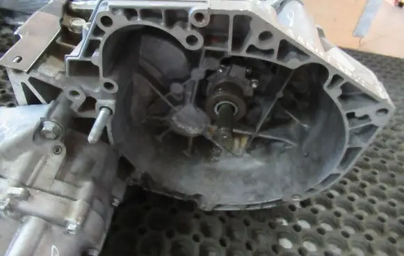 Manual 6 speed gearbox