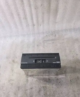 Audi A8 S8 D2 4D Navigation unit CD/DVD player 4D0919887 AUZ1Z112894693