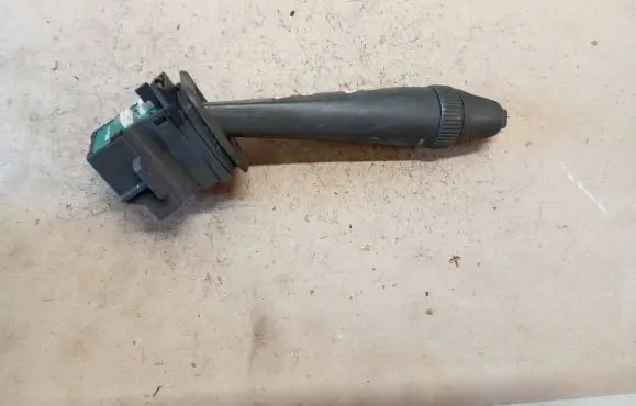 Volvo XC90 Wiper control stalk 9452391 02W14A