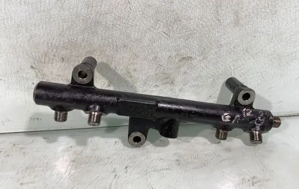 Ford Galaxy Fuel main line pipe