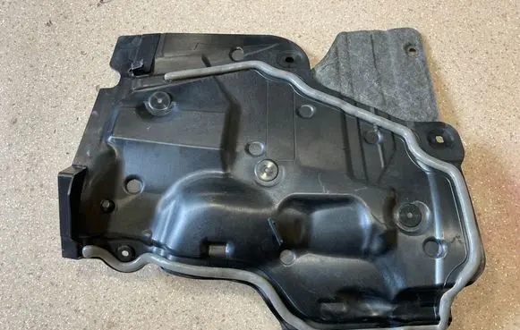 Mercedes-Benz GLC C254 Heat shield in engine bay A2546200200
