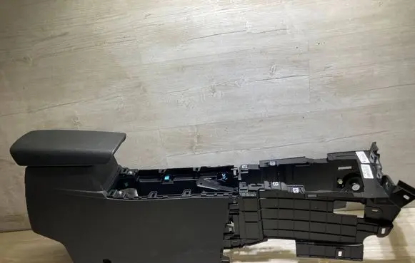 Renault Arkana Armrest 8201739719 20220110