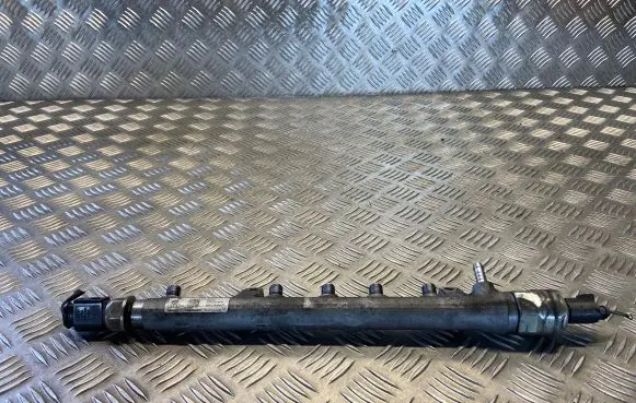 Volkswagen PASSAT B7 Fuel main line pipe 03L130089R