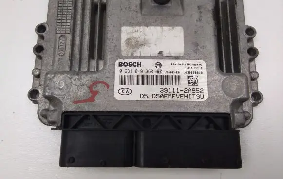KIA Ceed Engine control unit/module 0281019360 391112A952