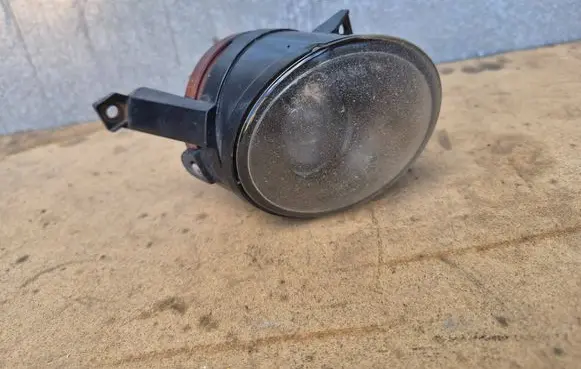 Volkswagen Touran I Front fog light 27048000