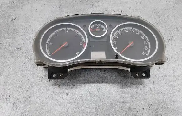 Opel Corsa D Speedometer (instrument cluster)