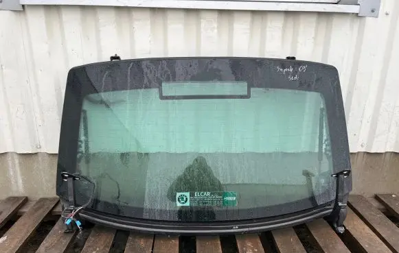 Skoda Superb B6 (3T) Rear windscreen/windshield window 