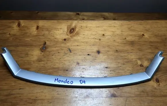 Ford Mondeo Mk III Front bumper upper radiator grill 1S718B271A