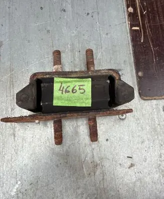 Iveco Daily 3rd gen Engine mount bracket 7421005 504046294EB