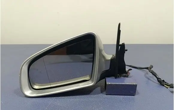 Audi A3 S3 A3 Sportback 8P Front door electric wing mirror