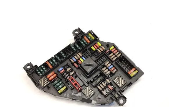 BMW 5 F10 F11 Fuse module 9234423 1670498