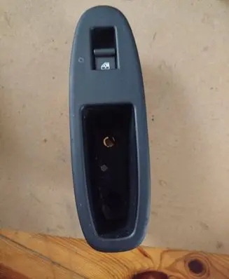 Alfa Romeo 159 Quarter vent window switch 156077485 C910