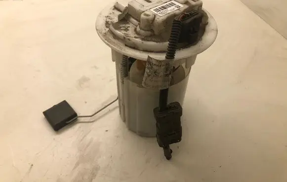 Peugeot 5008 In-tank fuel pump 9684994680