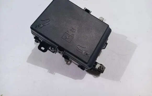 Chrysler 300C Fuse box set 68304863