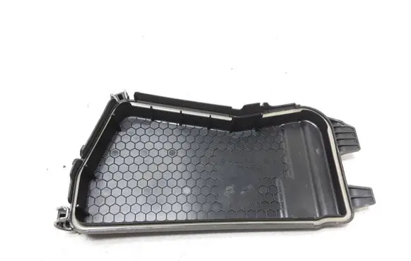 Mercedes-Benz E W212 Fuse box cover A2125400382