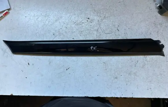 Nissan Juke II F16 Windshield trim 768376PA0B