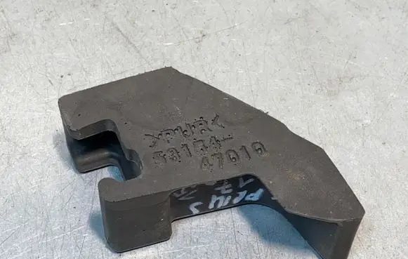 Toyota Prius (XW50) Fender foam support/seal 5315447010