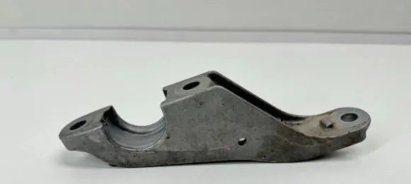 BMW M5 F90 Sway bar bush bracket, front 6861473