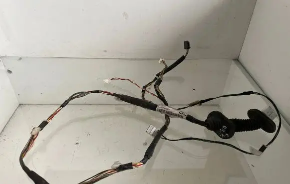 Toyota Corolla Verso E121 Rear door wiring loom 821530F020