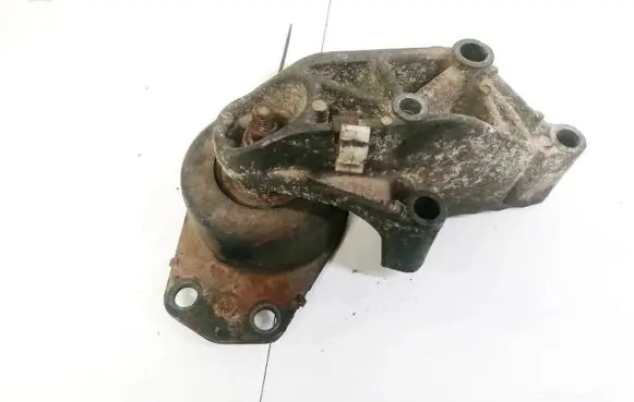 Opel Movano A Engine mount bracket