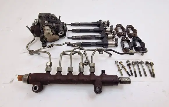 Mitsubishi Outlander Fuel injection system set 1460A043 45PP33 1465A323