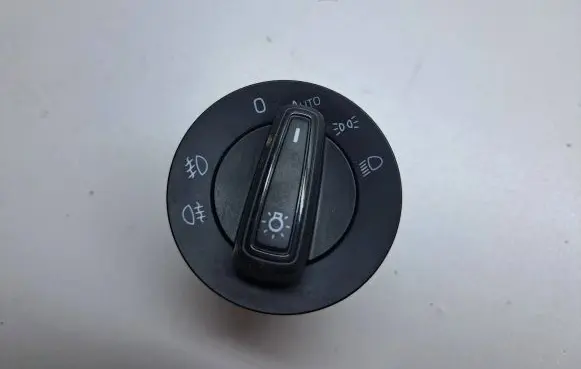 Skoda Octavia Mk3 (5E) Light switch 5E0941431D 10095088 A13416L2