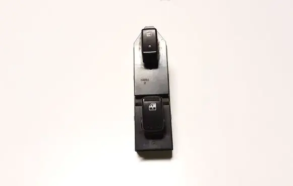 KIA Sportage Electric window control switch P51