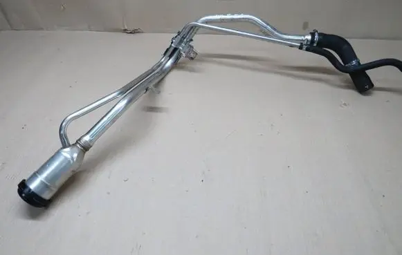 Ford Kuga II Fuel tank filler neck pipe 