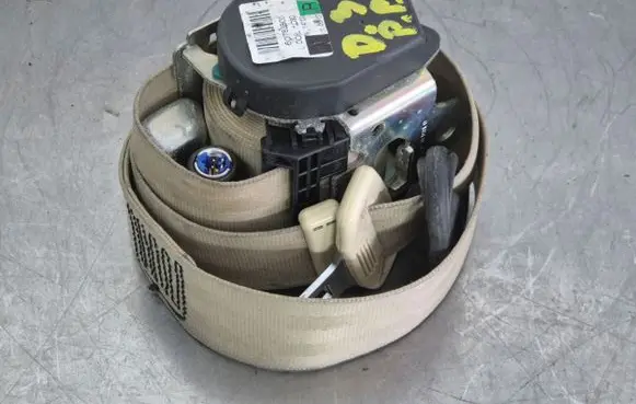 Audi A8 S8 D3 4E Front seatbelt 601782800