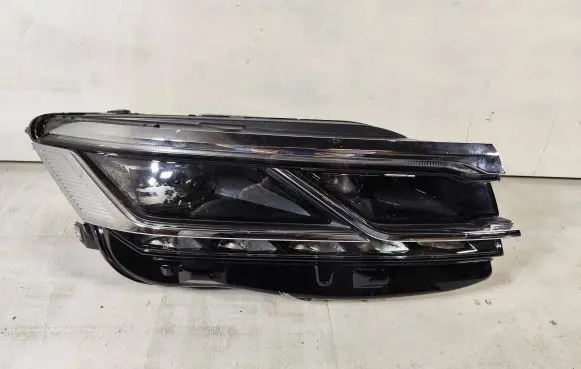 Volkswagen Touareg III Headlight/headlamp 761941082 1EX01314306 1220RE
