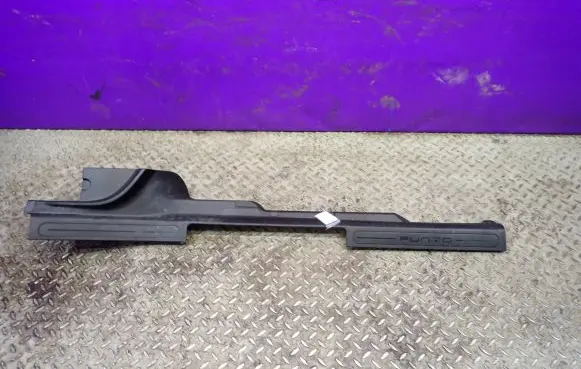 Fiat Punto (199) Front underbody cover/under tray 735557037