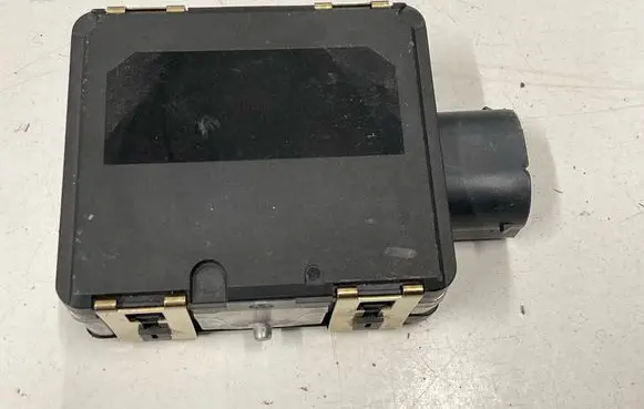 Mercedes-Benz C W205 Distronic sensor radar A0009058913 0203303790 39R15832