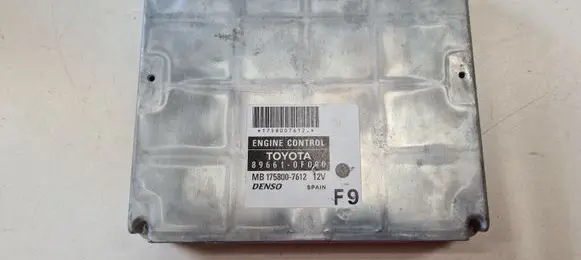 Toyota Corolla Verso AR10 Engine control unit/module 896610F090 MB1758007612