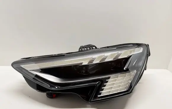 Audi A3 8Y Headlight/headlamp 8Y0941035