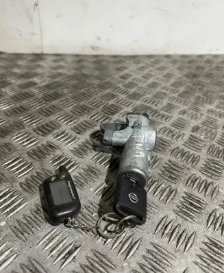 Nissan Almera Tino Ignition lock