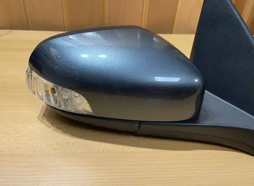 Volvo C30 Front door electric wing mirror 
