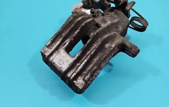 Rear brake caliper