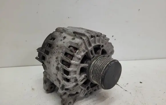 Volkswagen Tiguan Generator/alternator 03L903023F 110060469 2607706A