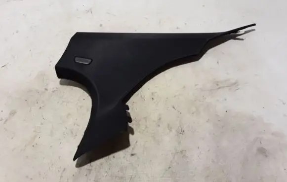 BMW 5 F10 F11 (D)pillar trim (top) 9116358