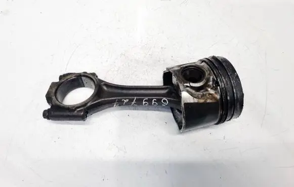 Volkswagen Caddy Piston with connecting rod 038G